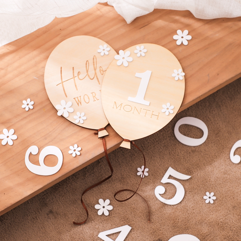 Milestone Card Set - 2Pcs Baby Wooden Balloon Milestone Cards